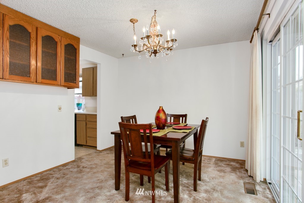 4112 Northeast 1st Place Renton, WA 98059 - Photo 10 of 22 Gallery Image 10