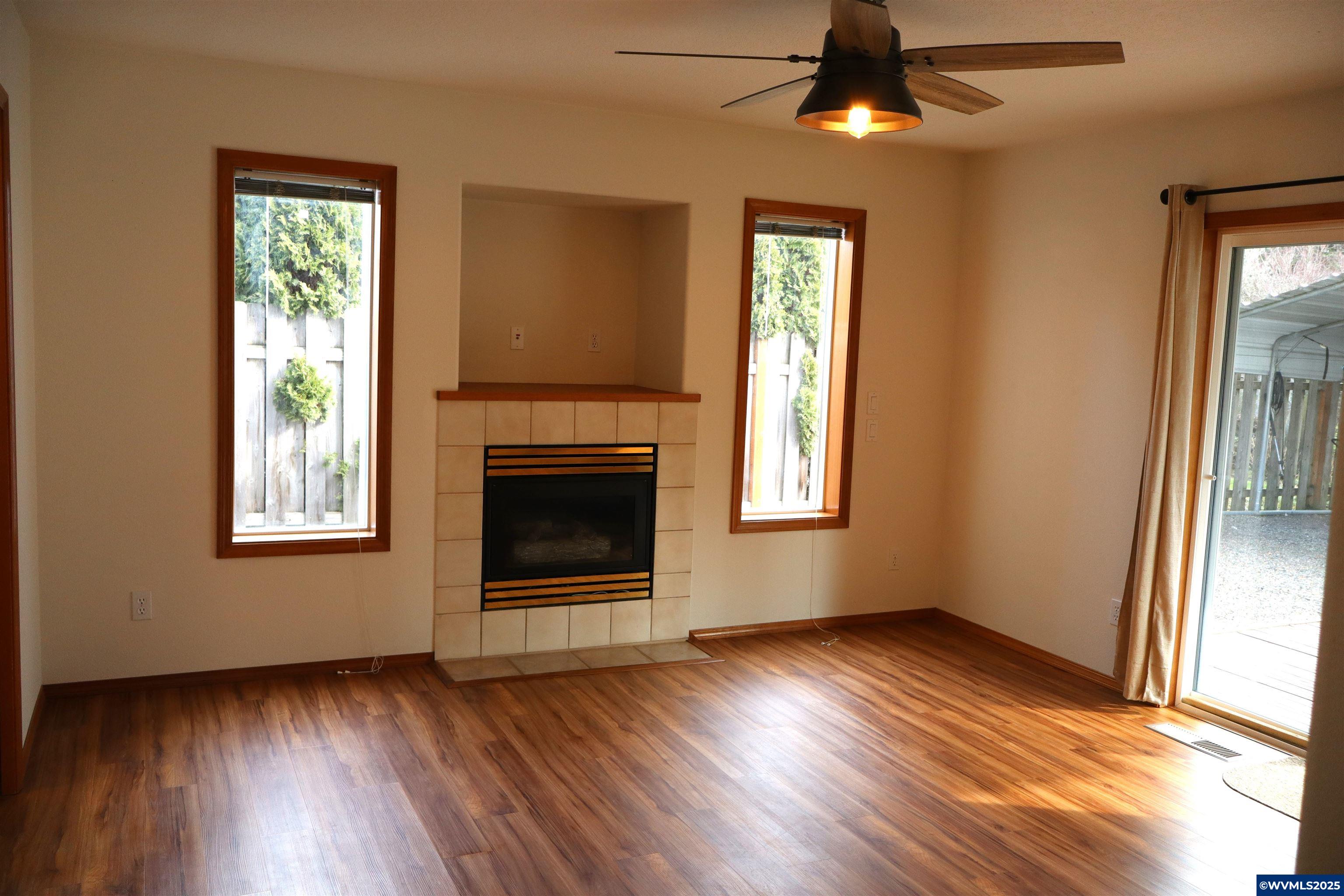 1314 Bair Road Northeast Keizer, OR 97303 - Photo 3 of 29 Gallery Image 3