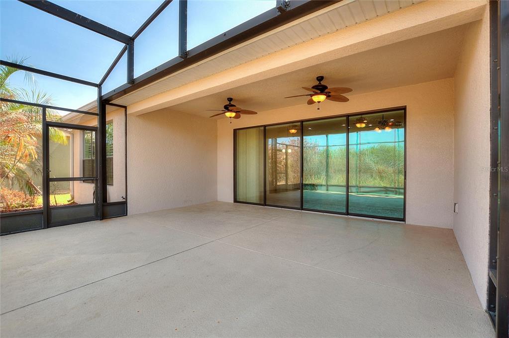 531 Villa Park Road Kissimmee, FL 34759 - Photo 30 of 63 a view of an empty room with a window