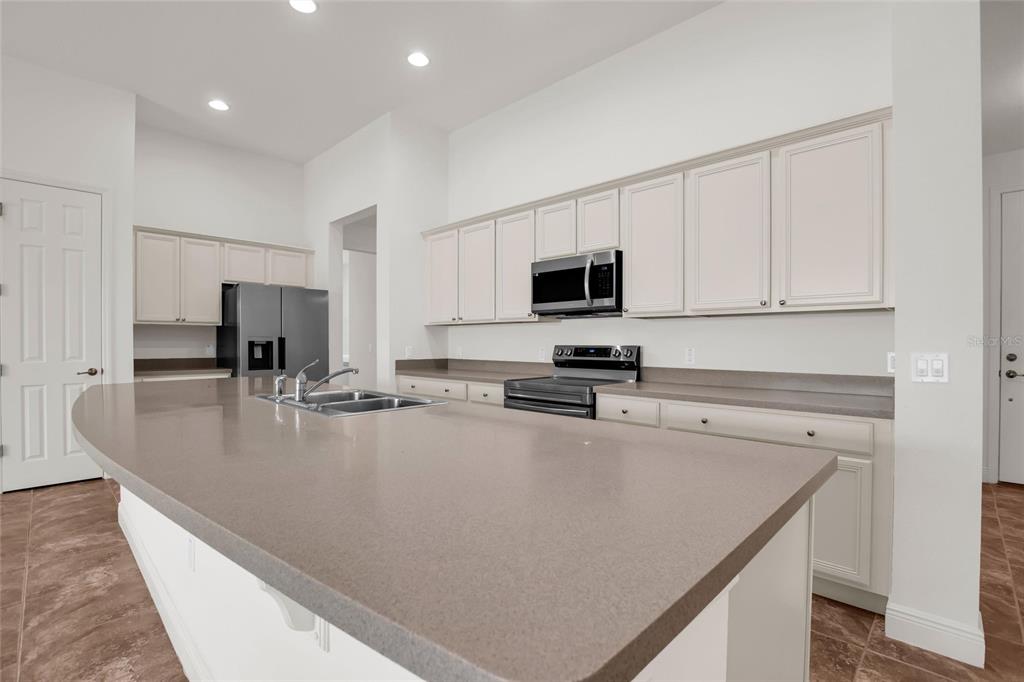 531 Villa Park Road Kissimmee, FL 34759 - Photo 7 of 63