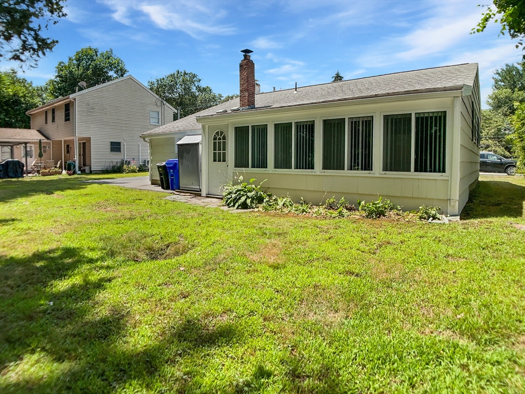 12 Ashby Road Bedford, MA 01730 - Photo 8 of 19 Gallery Image 8