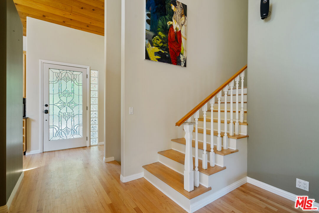 20912 Fontaine Road Topanga, CA 90290 - Photo 17 of 52 a view of entryway with wooden floor