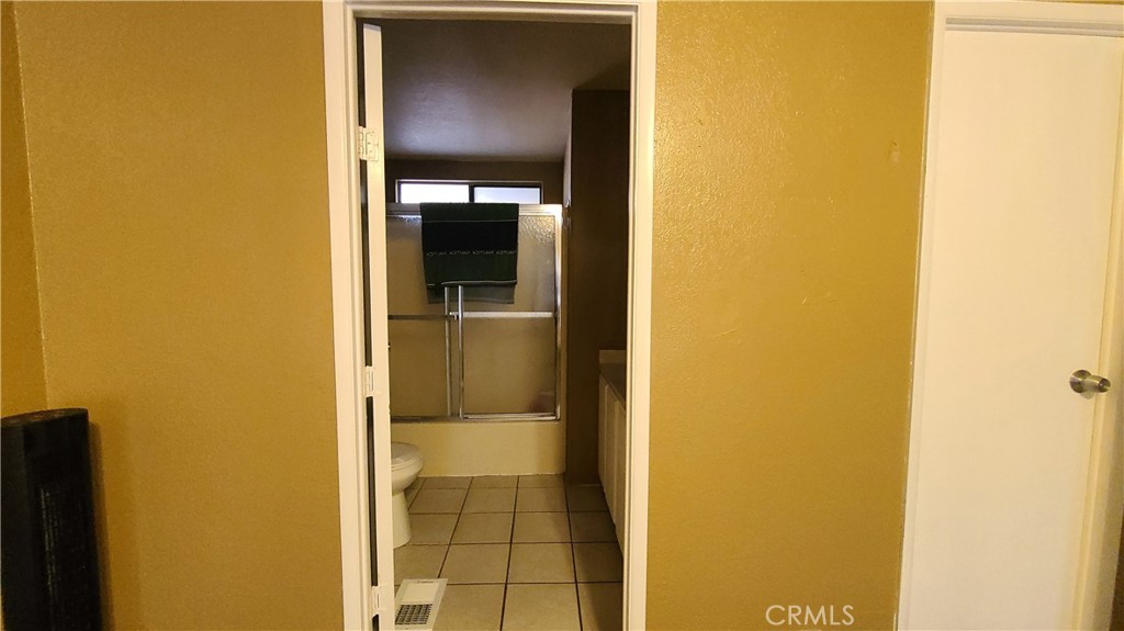 4080 Pedley Road, Unit 49 Jurupa Valley, CA 92509 - Photo 10 of 15 a bathroom with a shower