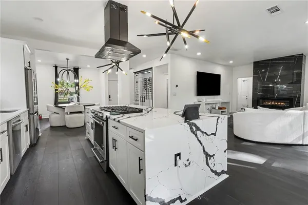 $849,900 | 855 Fleetwood Circle Southwest, Atlanta, GA 30311
