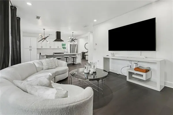 $849,900 | 855 Fleetwood Circle Southwest, Atlanta, GA 30311