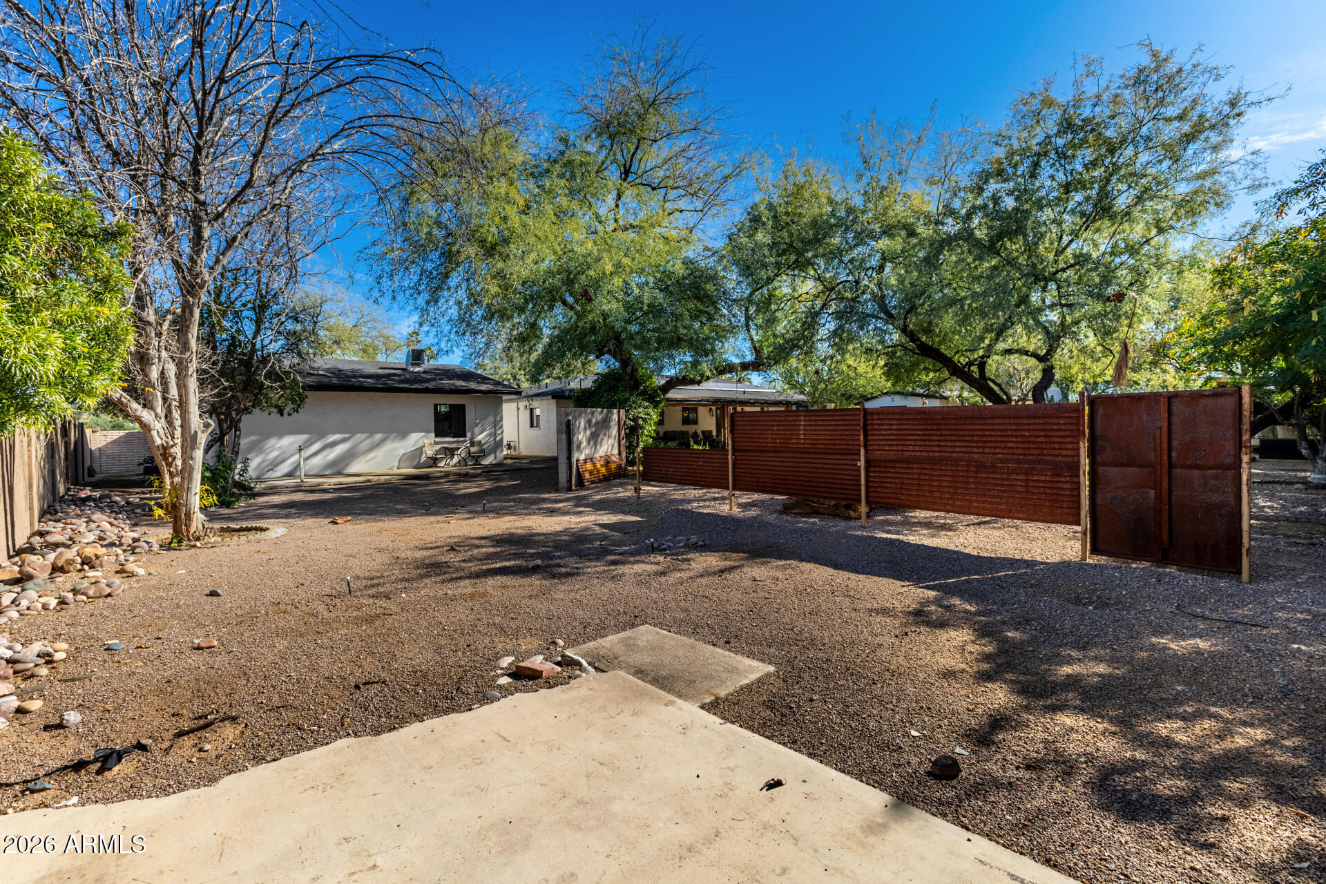 11044 North 36th Street Phoenix, AZ 85028 - Photo 45 of 62 front view of a house with a yard