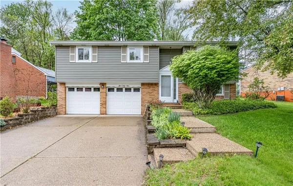 $239,000 | 344 Springwood Drive, Verona, PA 15147