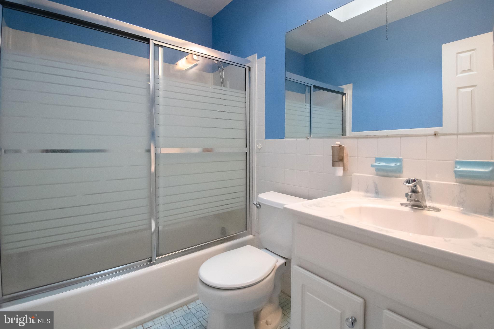 7228 Shalkop Street Philadelphia, PA 19128 - Photo 18 of 23 Hallway bath