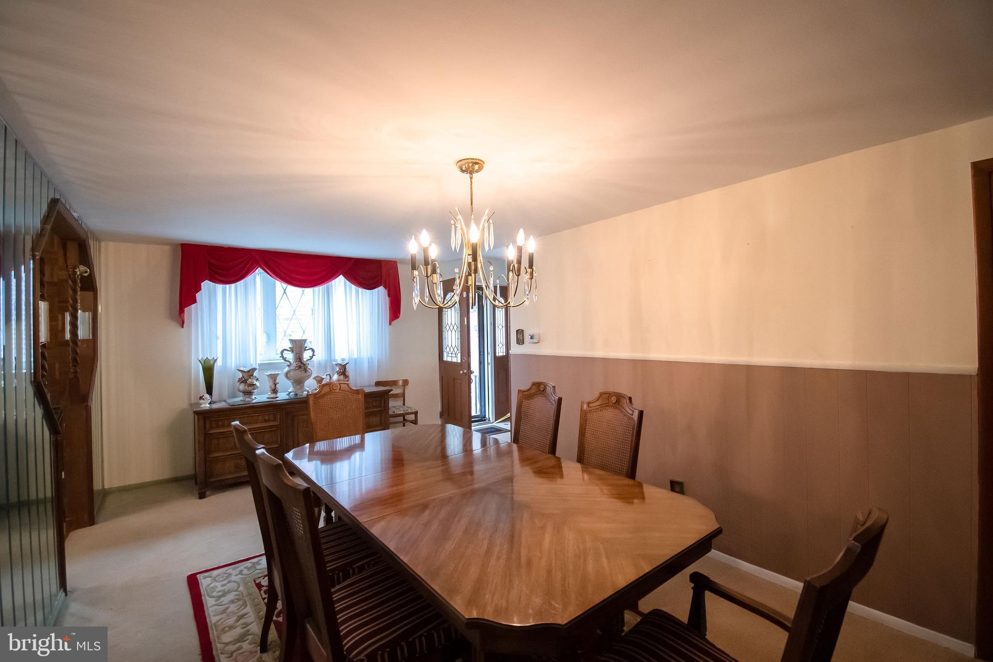 7228 Shalkop Street Philadelphia, PA 19128 - Photo 4 of 23 Dinning Room