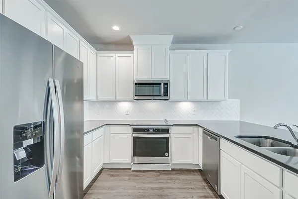 $2,800 | 11014 Cres Light Way, Houston, TX 77043