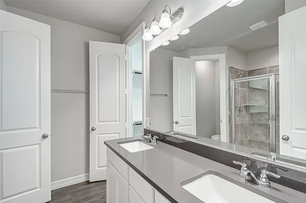 $2,800 | 11014 Cres Light Way, Houston, TX 77043