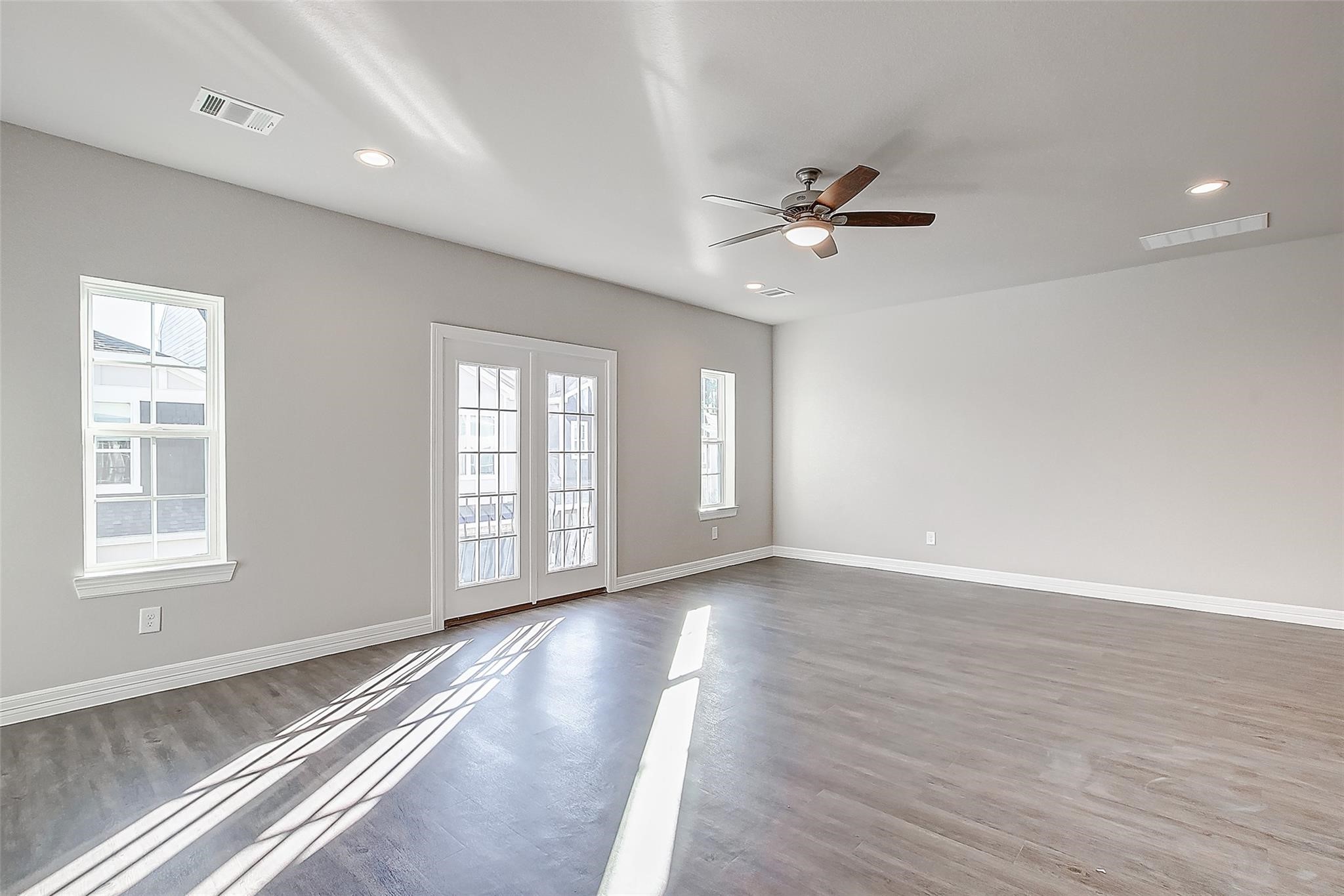11014 Cres Light Way Houston, TX 77043 - Photo 6 of 10