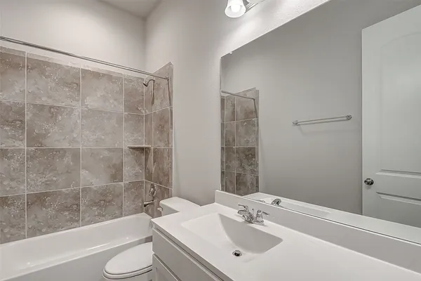 $2,800 | 11014 Cres Light Way, Houston, TX 77043