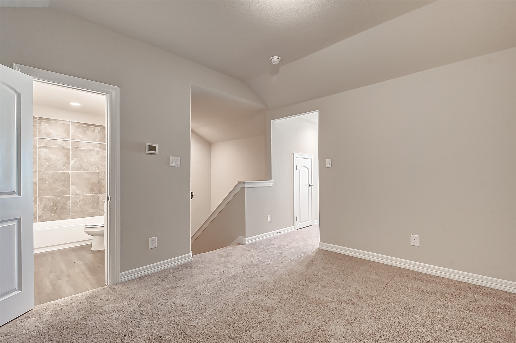 11014 Cres Light Way Houston, TX 77043 - Photo 9 of 16