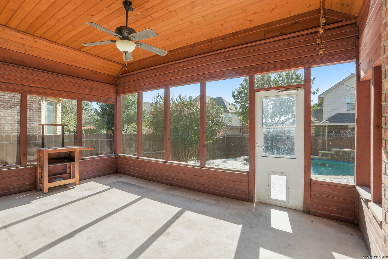 27003 Hardy Run Boerne, TX 78015 - Photo 16 of 17 a room with window