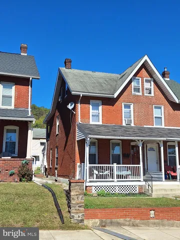 $274,500 | 381 Charles Street, Coatesville, PA 19320