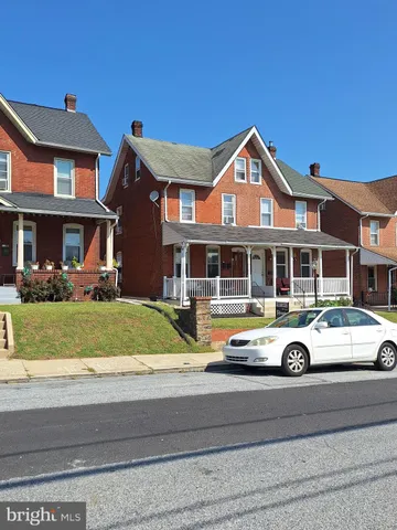 $274,500 | 381 Charles Street, Coatesville, PA 19320