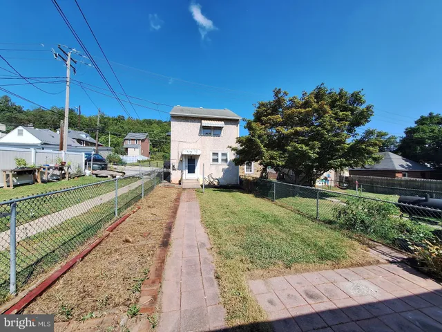 $274,500 | 381 Charles Street, Coatesville, PA 19320