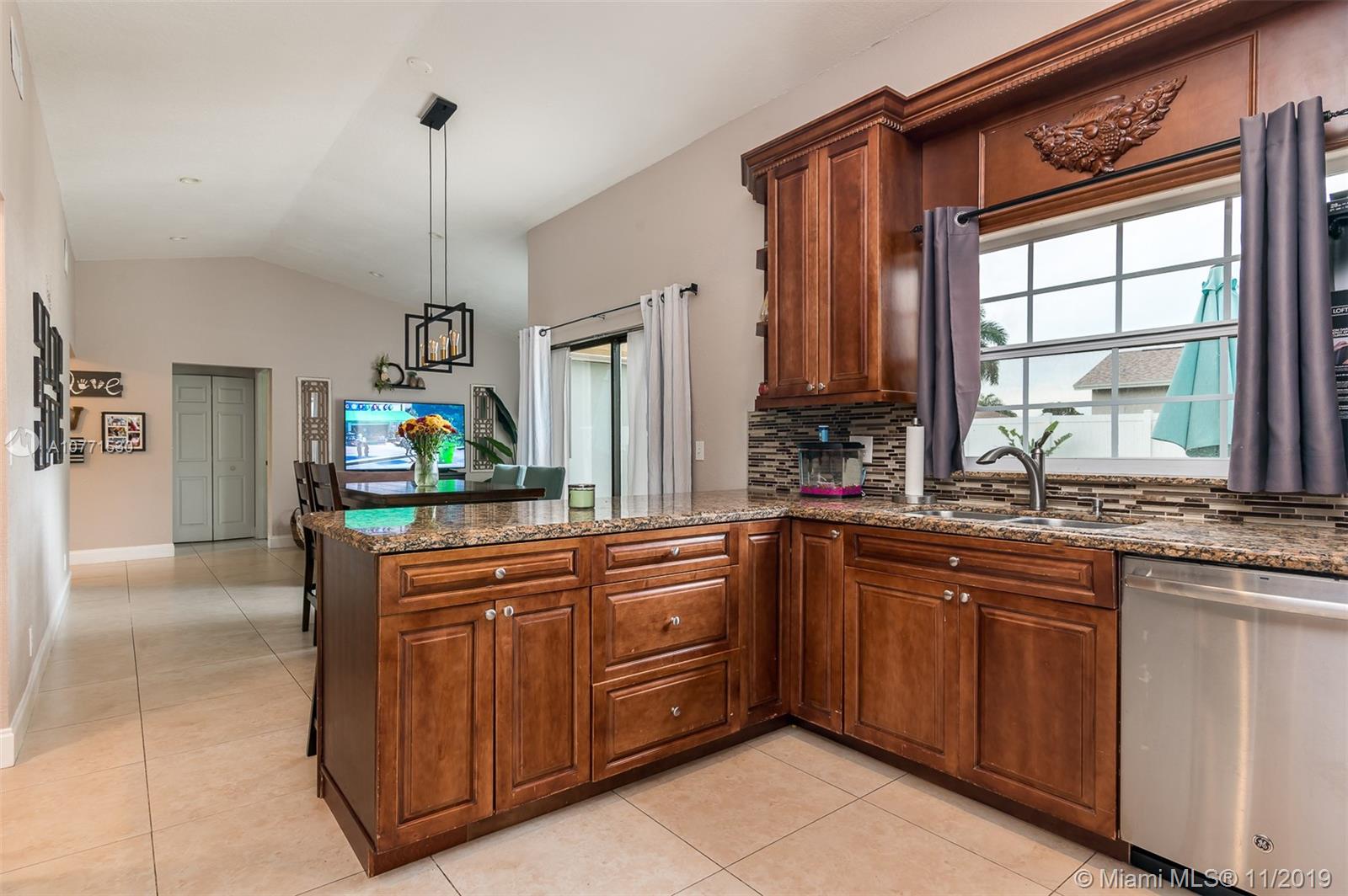 9177 Gettysburg Road Boca Raton, FL 33434 - Photo 3 of 16