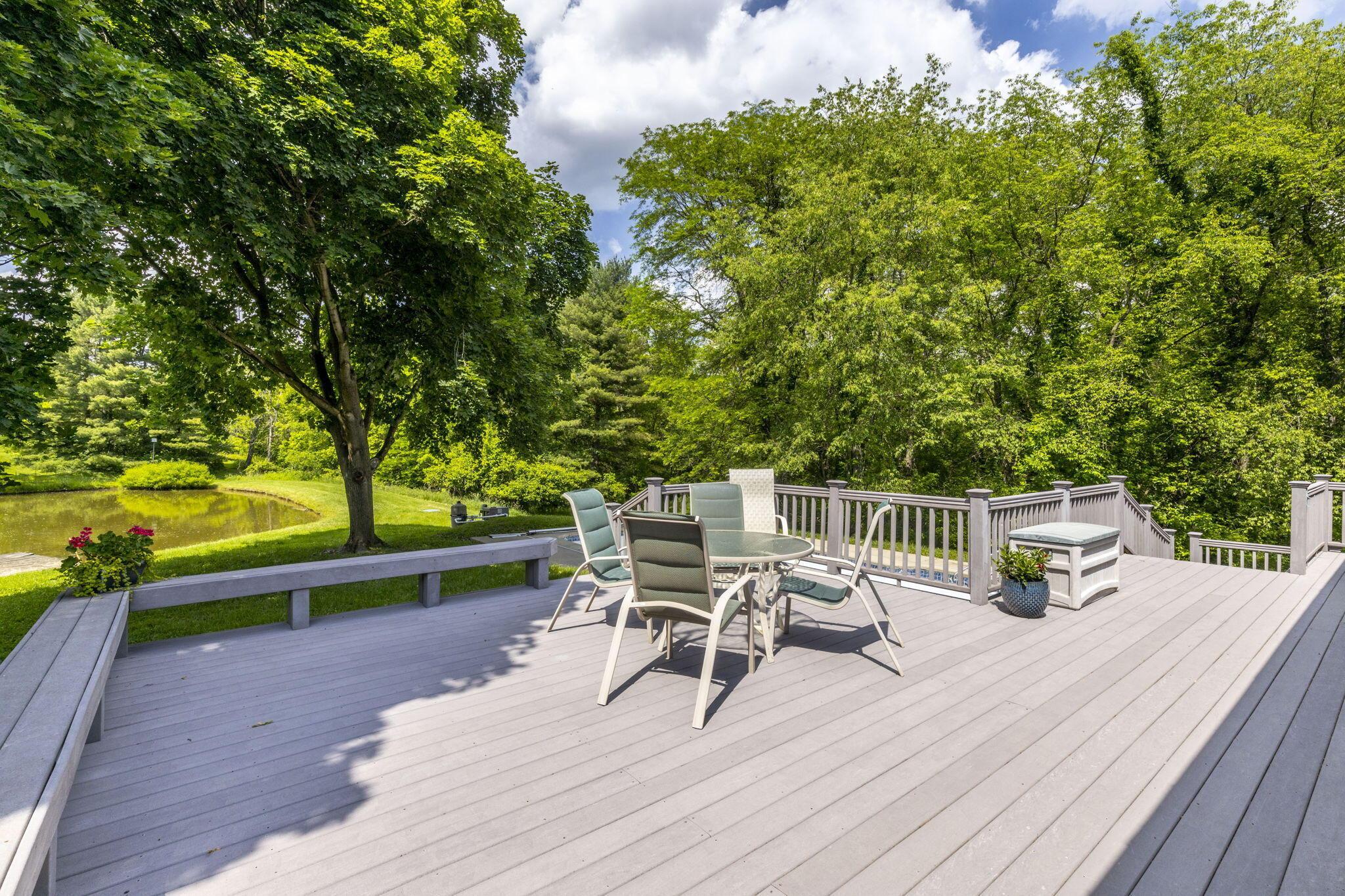 8945 Cheshire Road Sunbury, OH 43074 - Photo 5 of 56 Built In Deck Seating