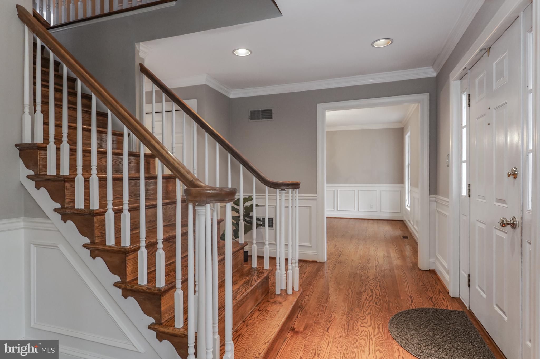 123 Great Circle Road Landenberg, PA 19350 - Photo 2 of 29 Foyer