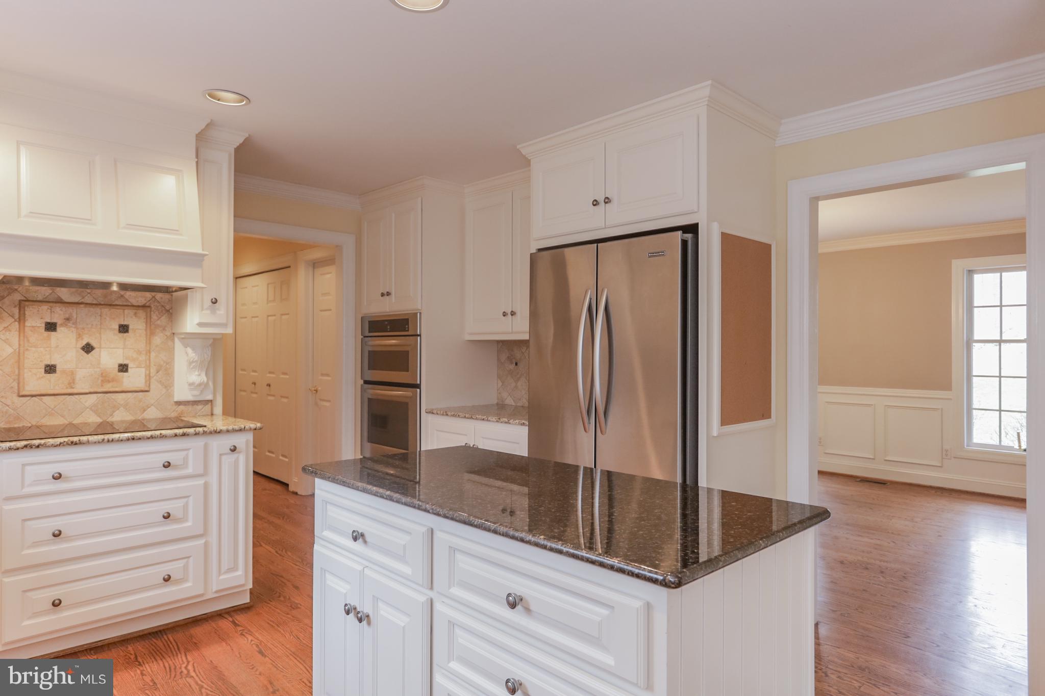 123 Great Circle Road Landenberg, PA 19350 - Photo 9 of 29 Kitchen Island