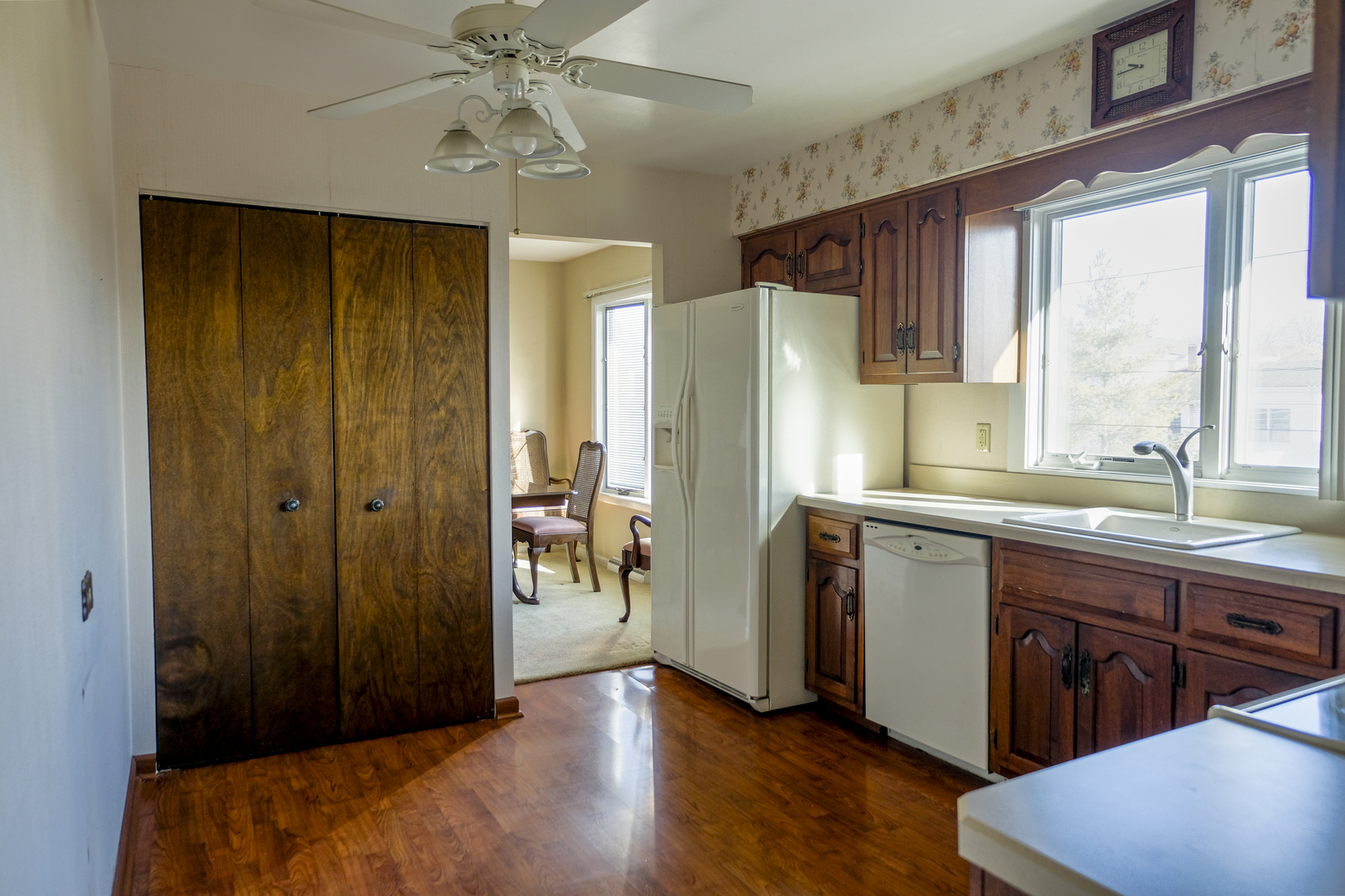 447 Country Club Drive Addison, IL 60101 - Photo 7 of 14 Gallery Image 7