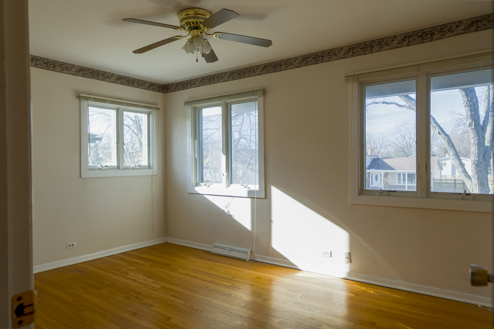 447 Country Club Drive Addison, IL 60101 - Photo 8 of 14 Gallery Image 8