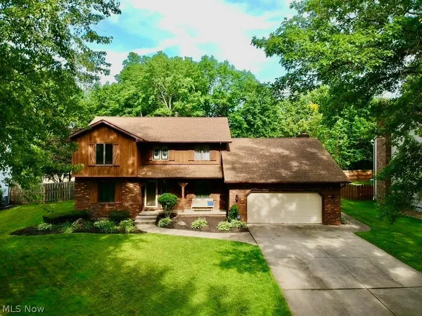 $339,000 | 220 Fox Run, Cortland, OH 44410