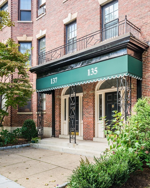 135 Freeman Street, Unit 2A Brookline, MA 02446 - Photo 16 of 16