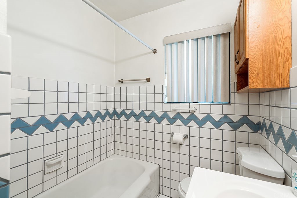 1025 La Cadena Avenue Arcadia, CA 91007 - Photo 19 of 43 Clean, updated full bathroom with separate bath and shower.