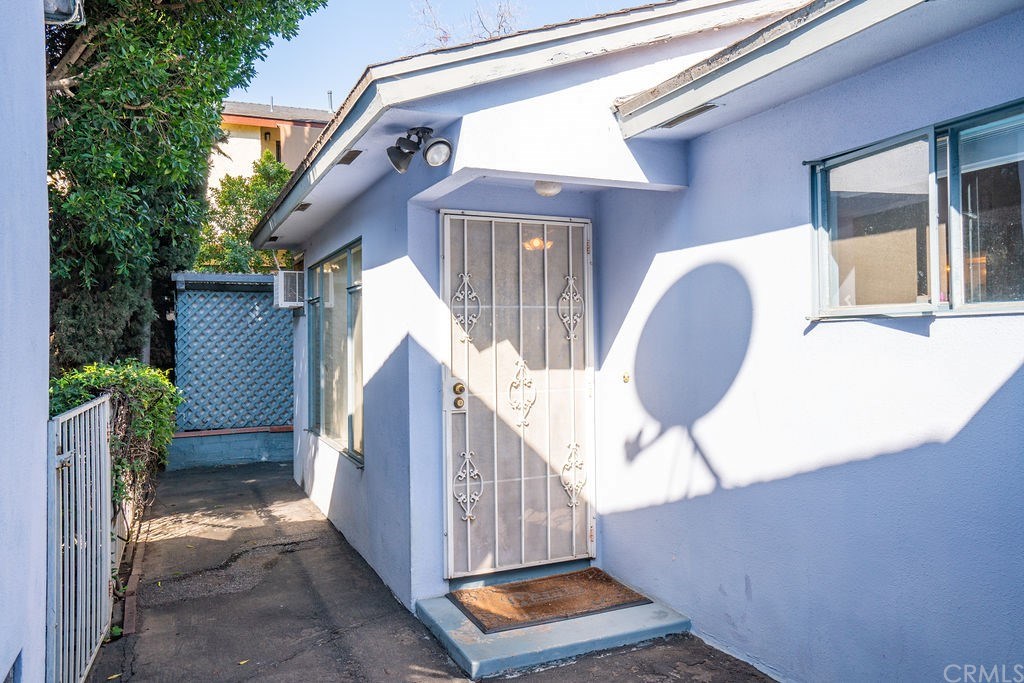 1025 La Cadena Avenue Arcadia, CA 91007 - Photo 27 of 43 Welcome to unit 2.