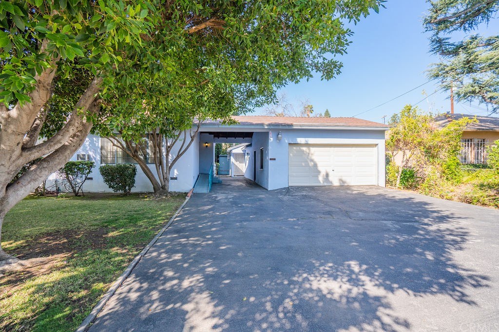 1025 La Cadena Avenue Arcadia, CA 91007 - Photo 4 of 43 Units share no walls, and are connected by this carport.