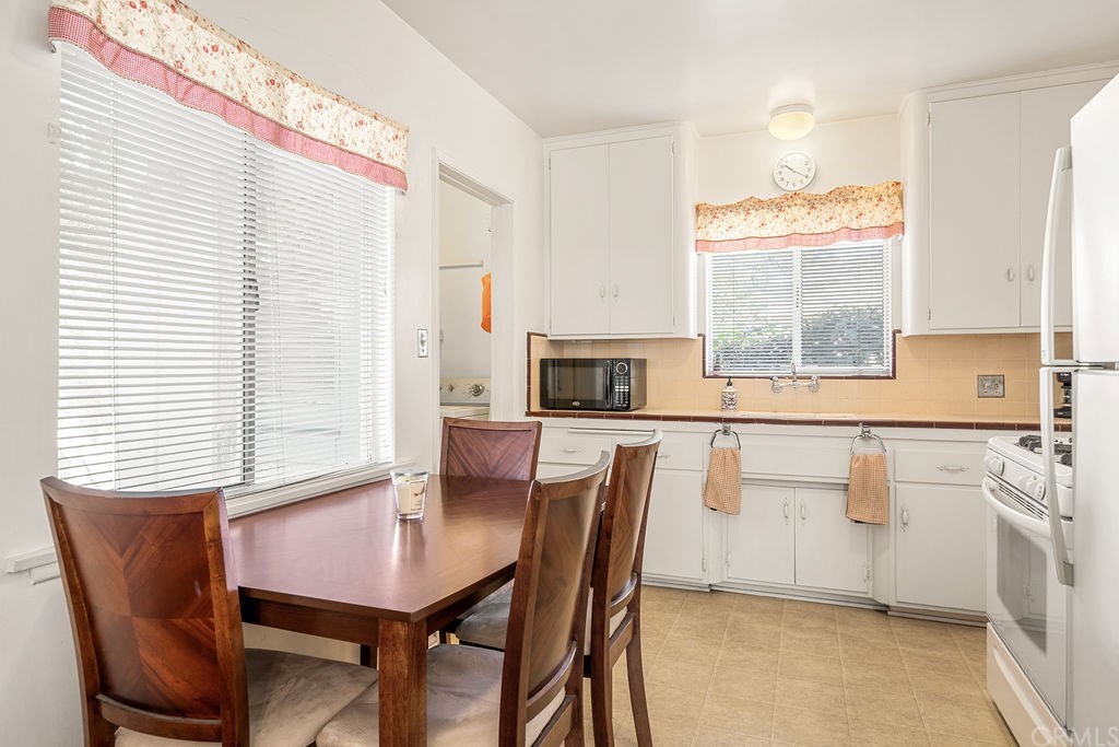 1025 La Cadena Avenue Arcadia, CA 91007 - Photo 33 of 43 Refirgerator and stove are included with this unit.