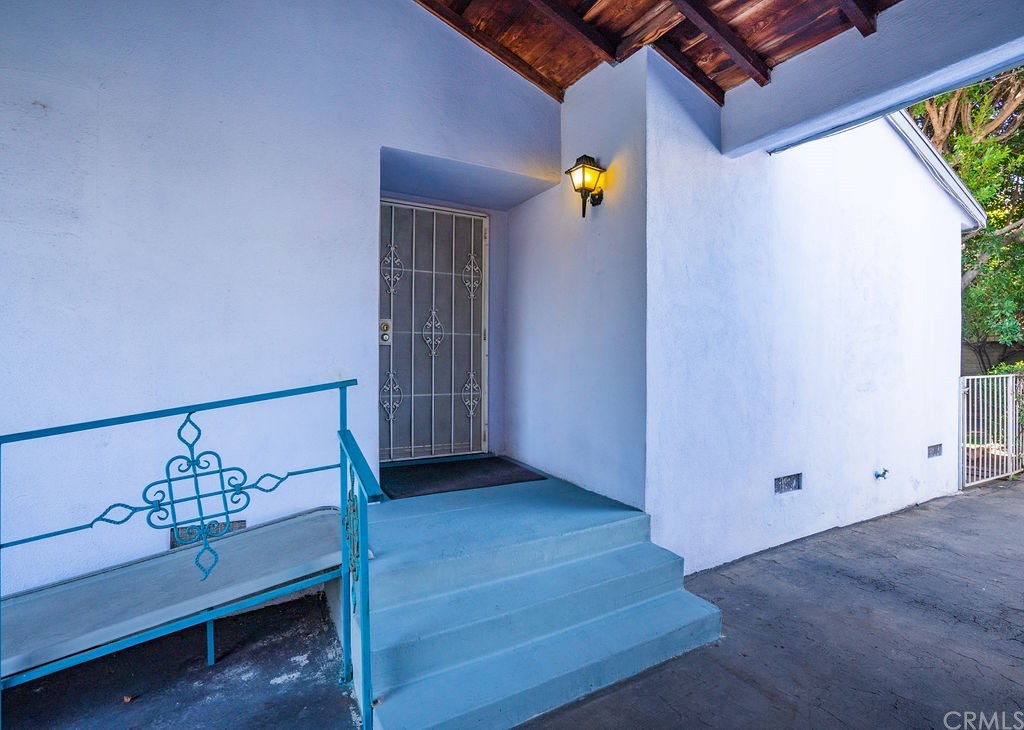 1025 La Cadena Avenue Arcadia, CA 91007 - Photo 8 of 43 Entrance to the front unit 1.