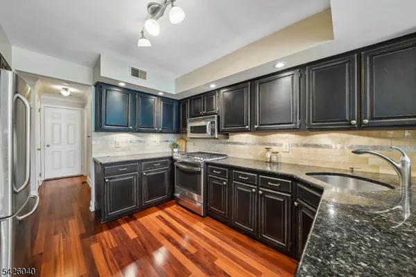 $799,000 | 217 Terrace Drive, Chatham, NJ 07928