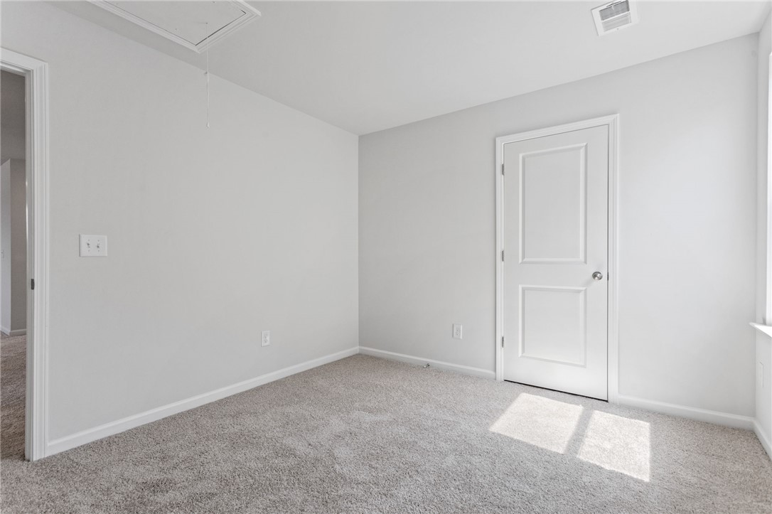 135 Cedar Shoals Easley, SC 29640 - Photo 29 of 37 This bright and airy room offers a fresh canvas for your personal touches.