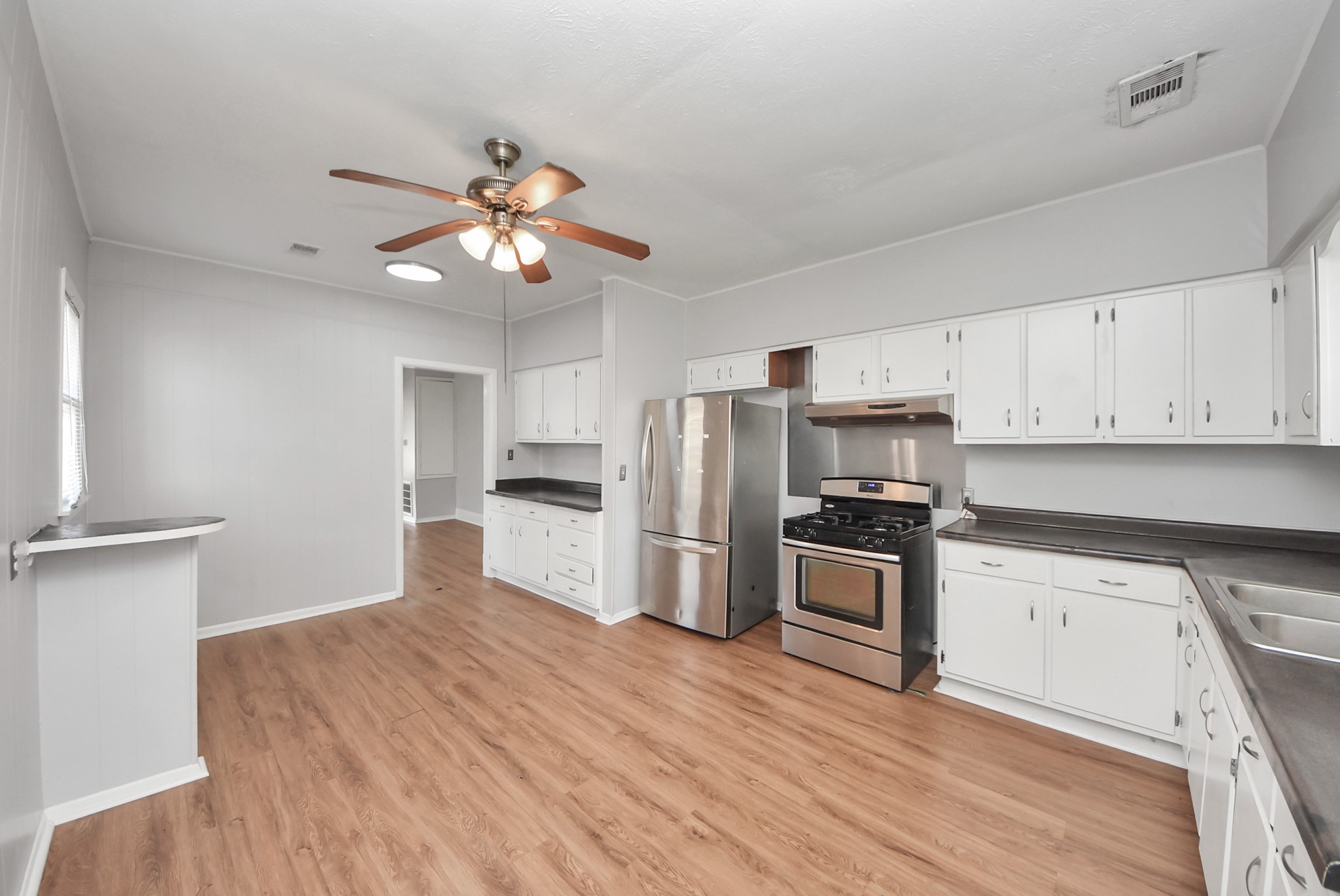 6 Jenkins Street Houston, TX 77003 - Photo 28 of 42
