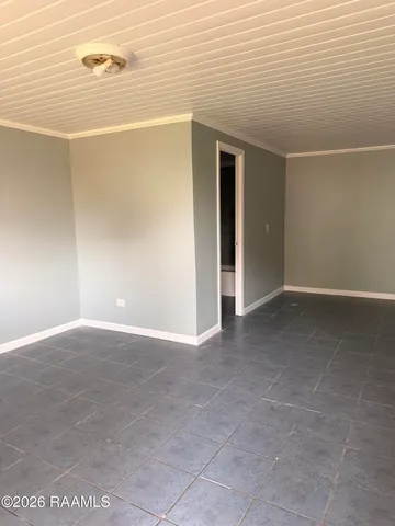 $1,400 | 155 Duperier Avenue, New Iberia, LA 70563