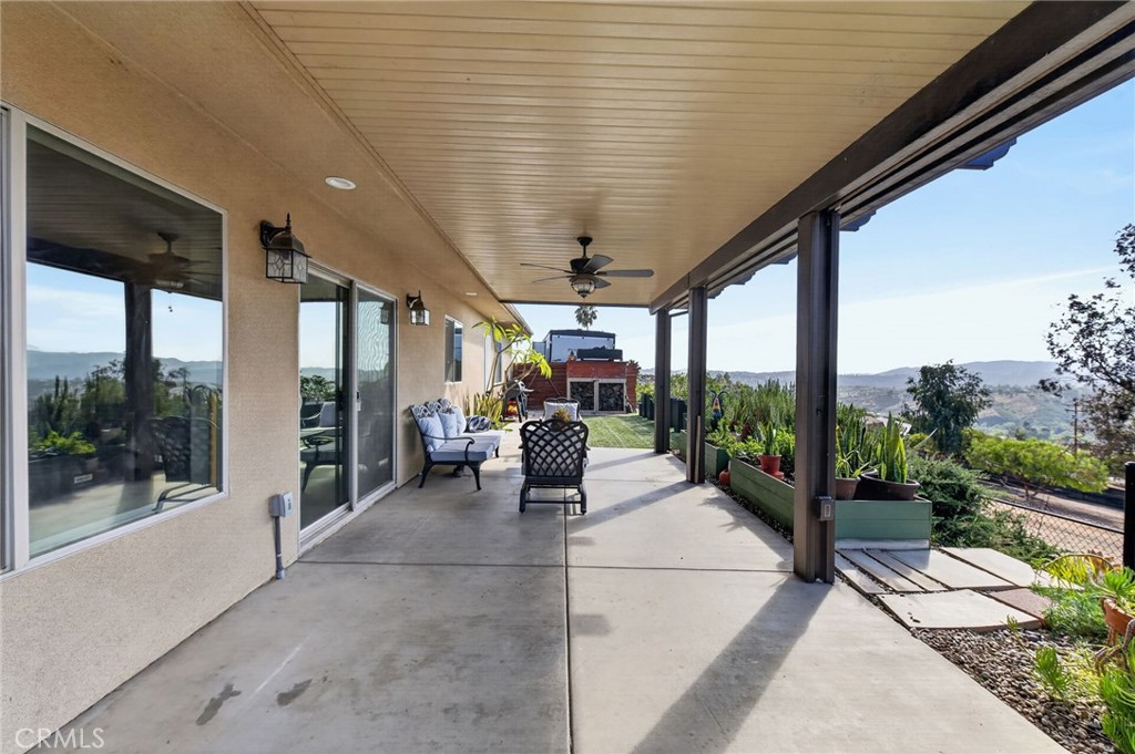 2914 Vista Del Rio Fallbrook, CA 92028 - Photo 18 of 57