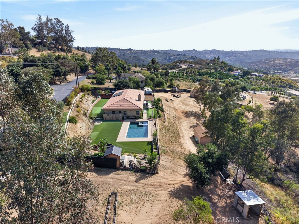 2914 Vista Del Rio Fallbrook, CA 92028 - Photo 5 of 57 a view of a city with mountains