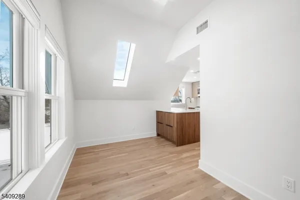 $3,300 | 96 Watchung Avenue, Montclair, NJ 07043