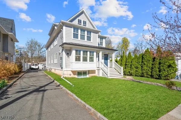 $3,300 | 96 Watchung Avenue, Montclair, NJ 07043