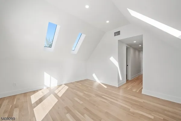 $3,300 | 96 Watchung Avenue, Montclair, NJ 07043