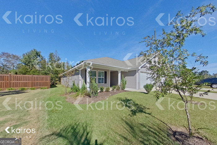 132 Cottage Grove Road Brunswick, GA 31525 - Photo 2 of 17 a front view of a house
