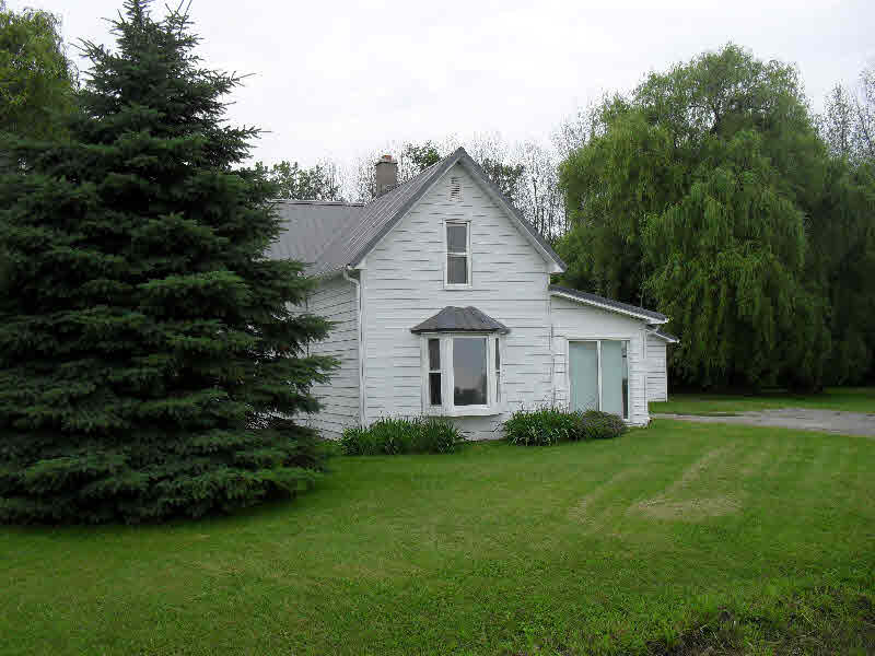 1531 Kaiser Tower Road Pinconning, MI 48650 - Photo 3 of 30
