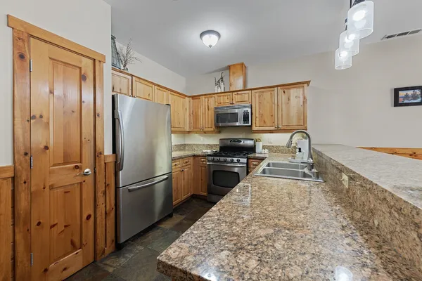$685,000 | 10890 Cinnabar Way, Unit 6, Truckee, CA 96161