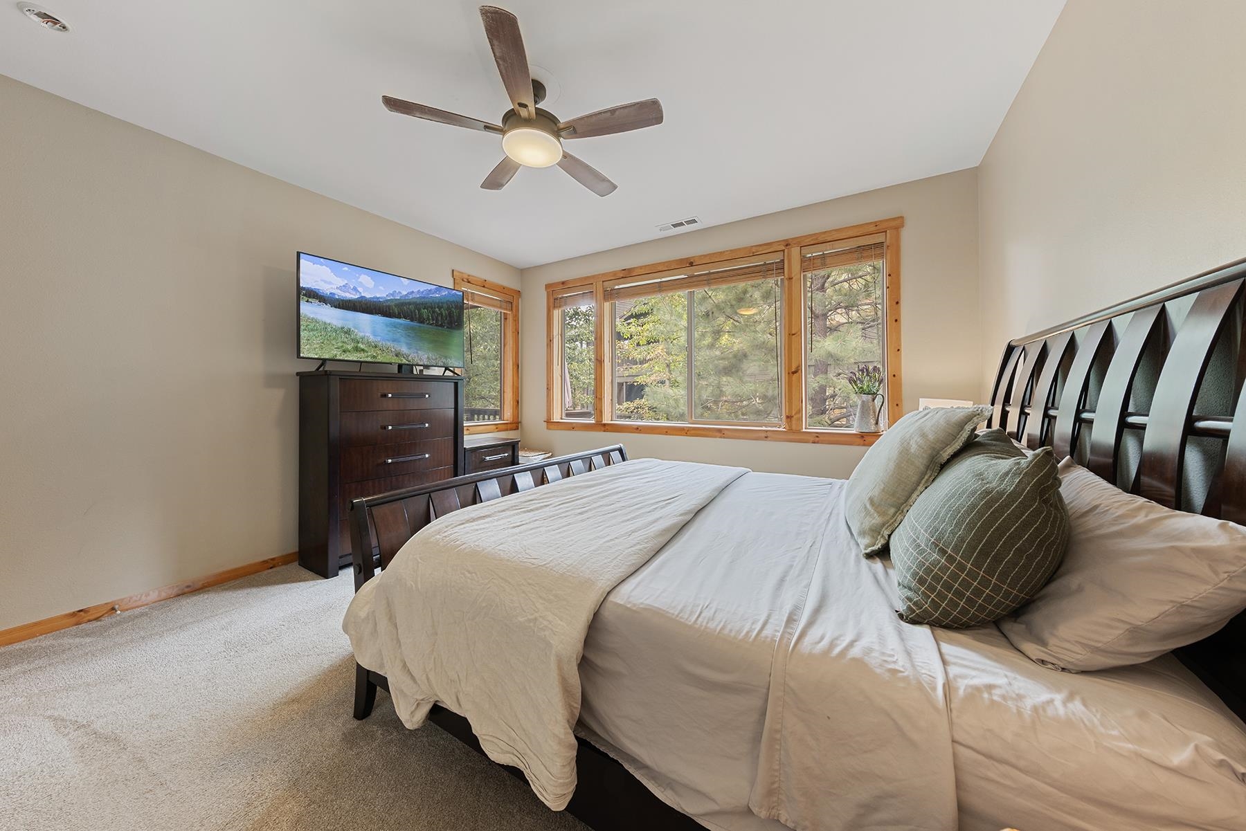 10890 Cinnabar Way, Unit 6 Truckee, CA 96161 - Photo 8 of 25