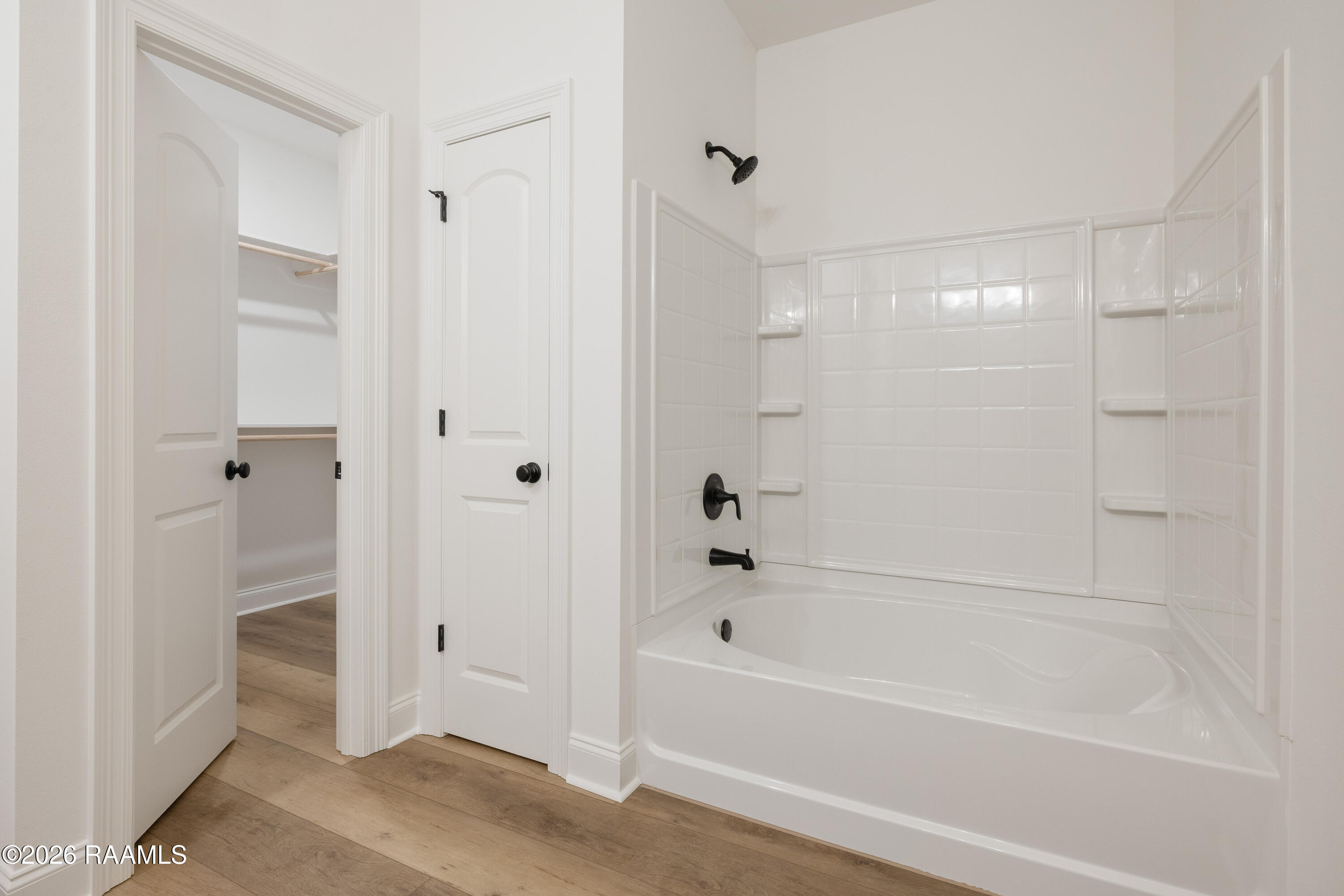 126 Frontier Lane Scott, LA 70583 - Photo 9 of 22 Primary Bathroom