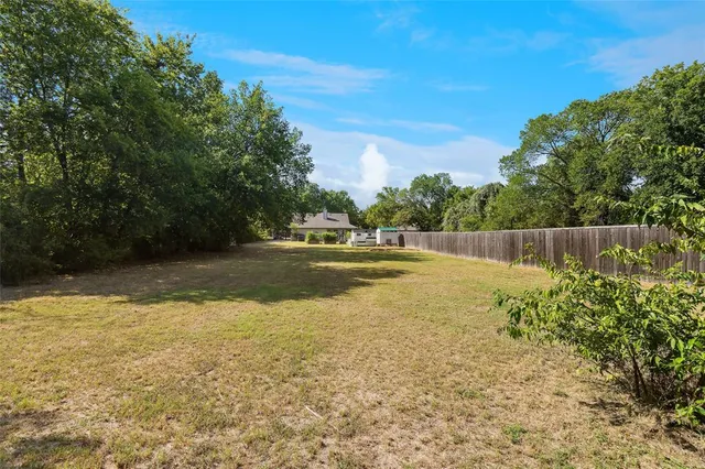 $400,000 | 404 West 3rd Street, Kennedale, TX 76060